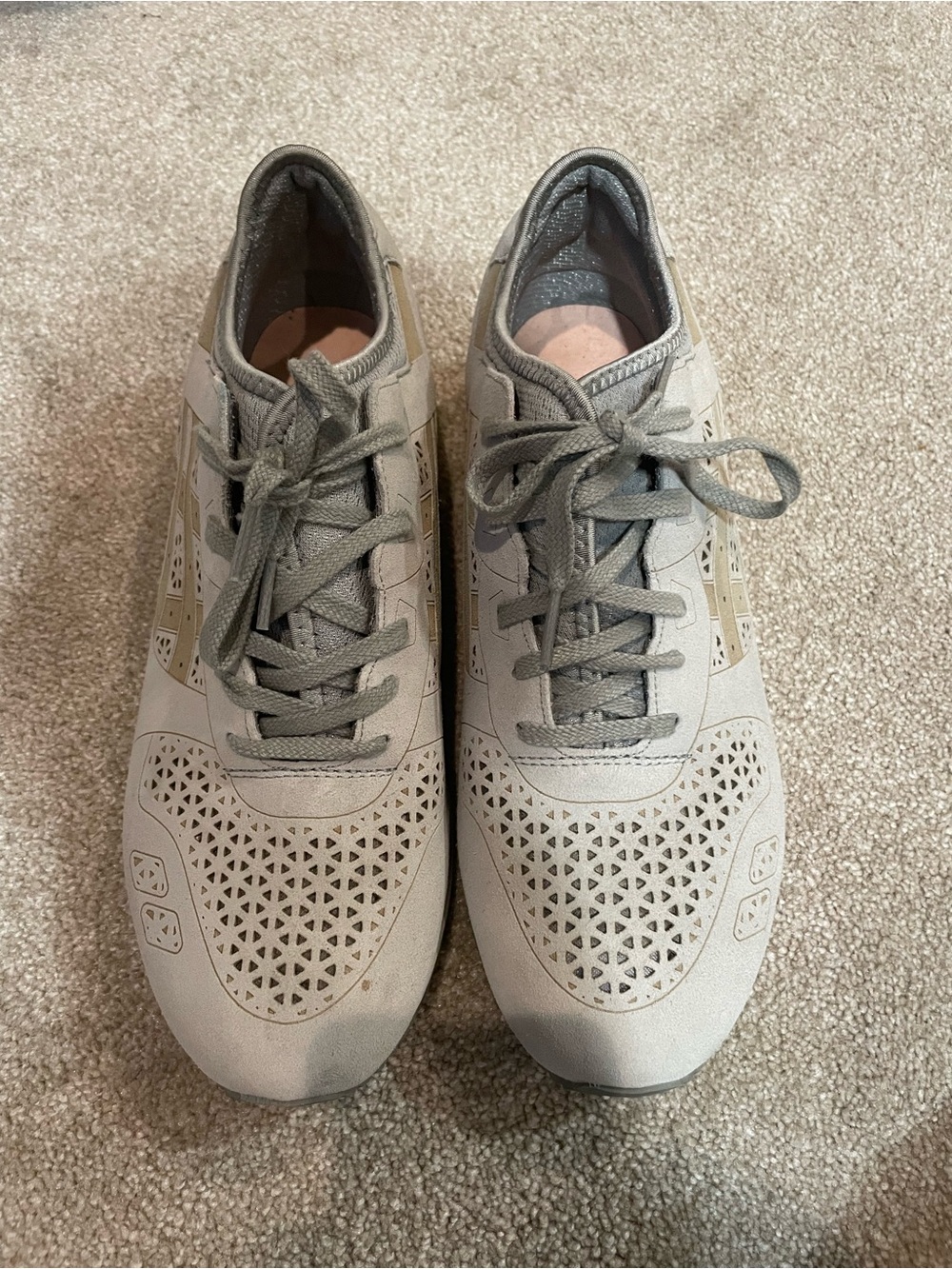 Asics Men's Athletic Sneakers in Light Gray